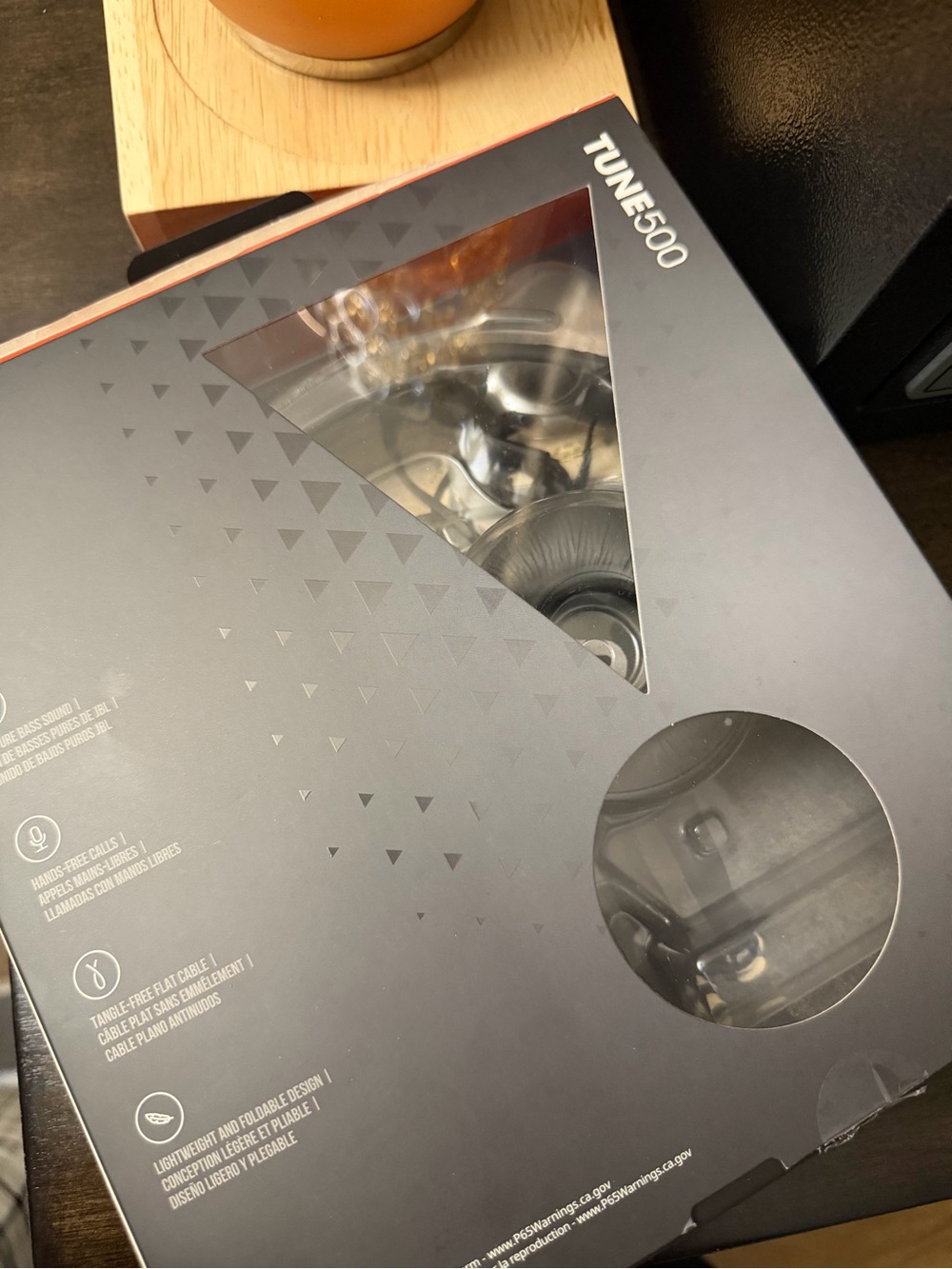 JBL Tune 500 Wired On‑Ear Headphones — Matte Black - Picture 2 of 2